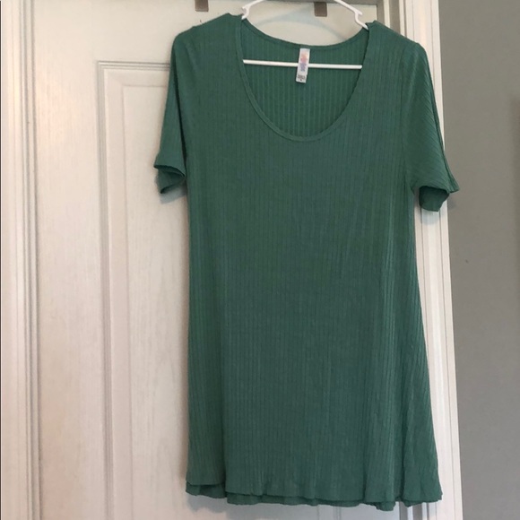 LuLaRoe Tops - LuLaRoe Tunic Top Size M